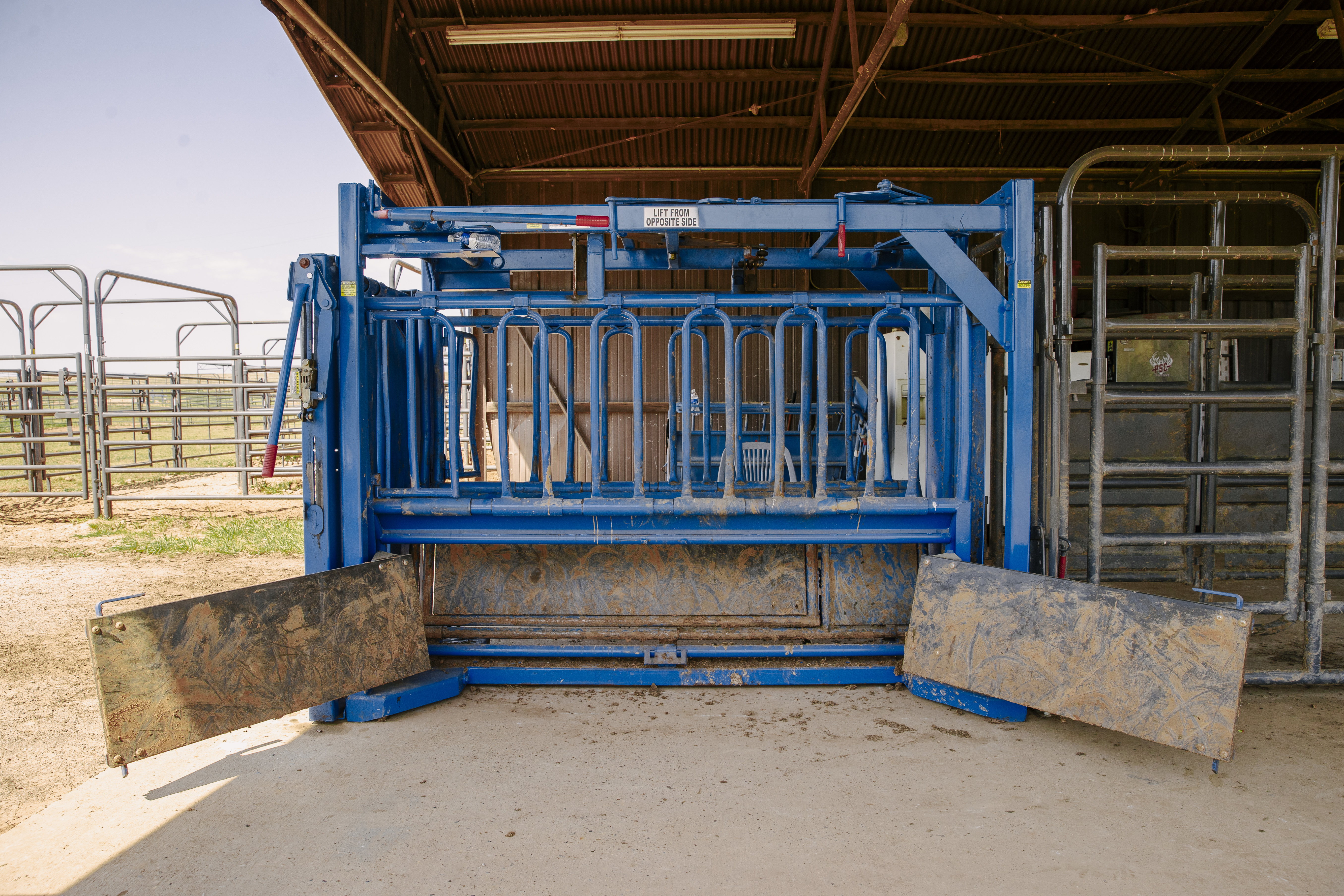 SqueezeChute SC25 0326 WorkingPens 9586.jpg